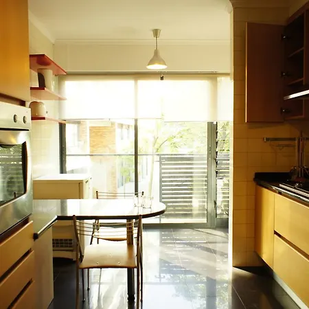 Modern Near The Bridge Apartment Lisbon